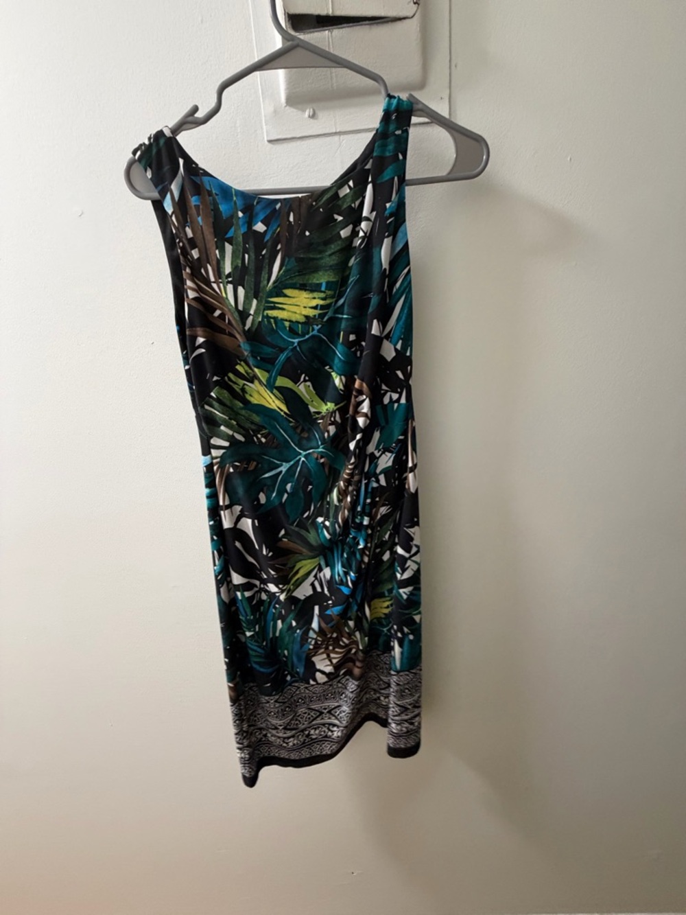 Tropical Print Bodycon Dress Size S | Ruched Waist | Resort Style - Picture 3 of 4
